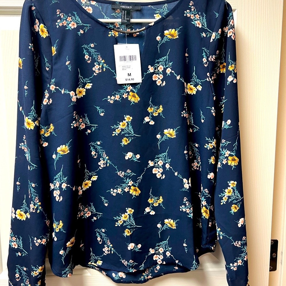 NWT flower blouse